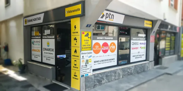 PTN ve Faturamatik tabelalı köşe mağaza — Çınarcık